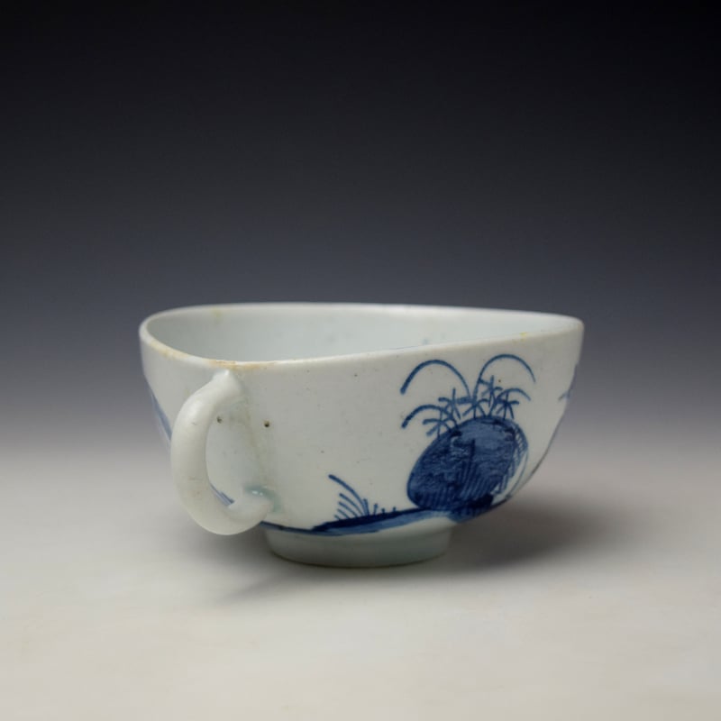 Bow Crossed Legged Chinaman Pattern Breakfast Teacup c1750-52 (4)