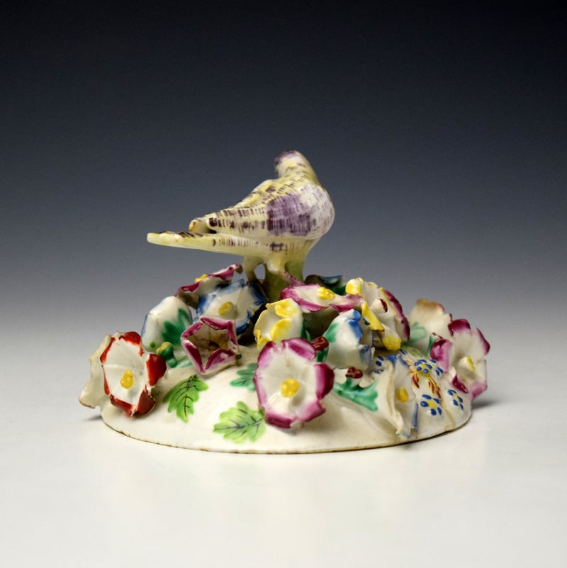 Bow Frill Vase and Cover c1760 (12)