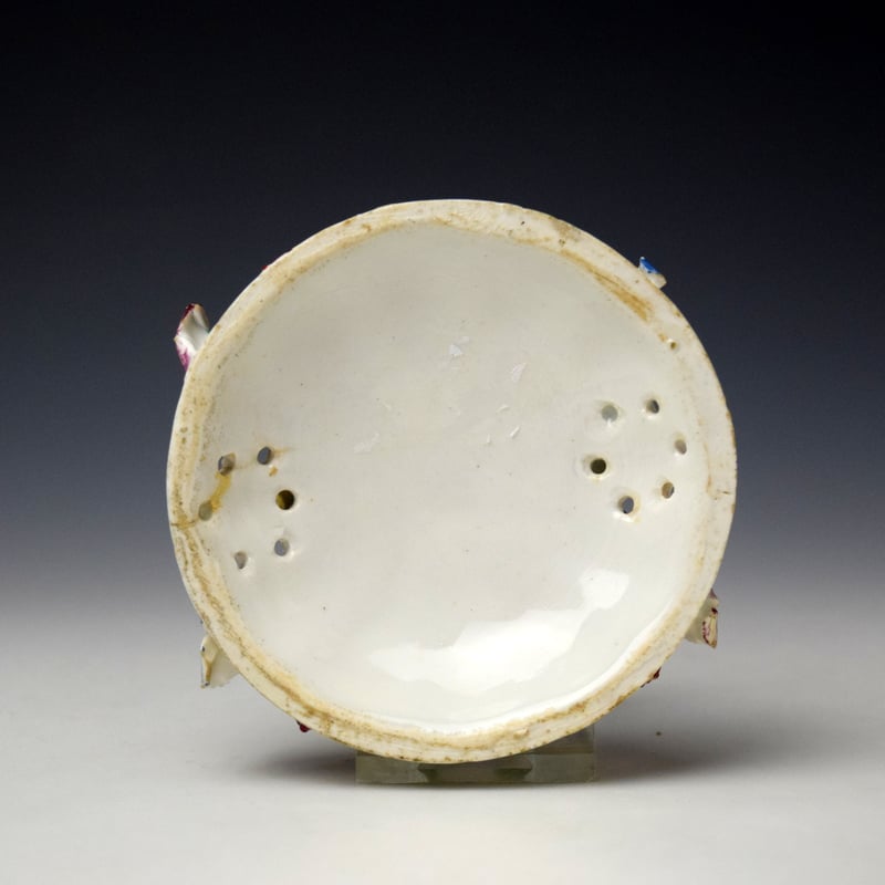 Bow Frill Vase and Cover c1760 (13)