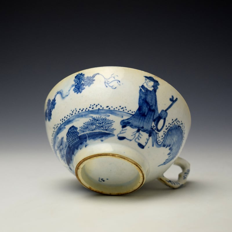Bow Golfer and Caddy Pattern Breakfast Size Teacup c1760 (7)
