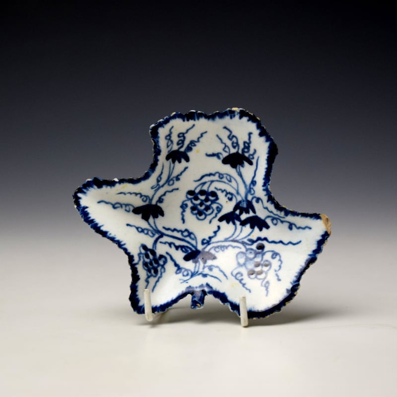 Bow Grapevine Pattern Small Size Pickle Dish c1760-65 (2)