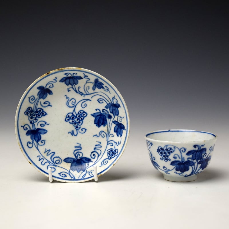 Bow Grapevine Pattern Toy Teabowl and Saucer c1760-65 (2)