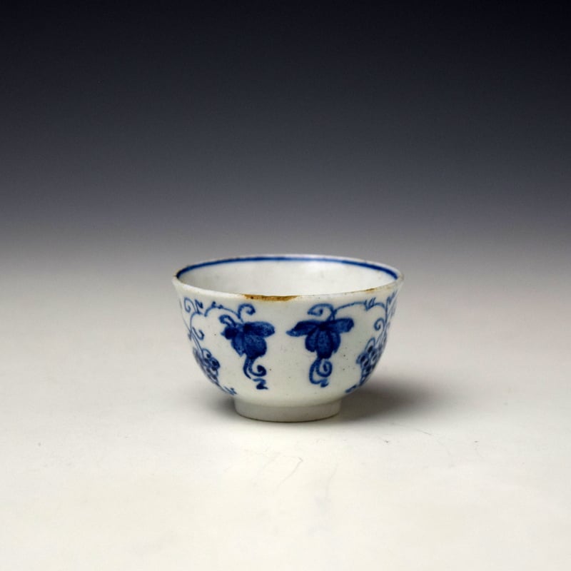 Bow Grapevine Pattern Toy Teabowl and Saucer c1760-65 (4)