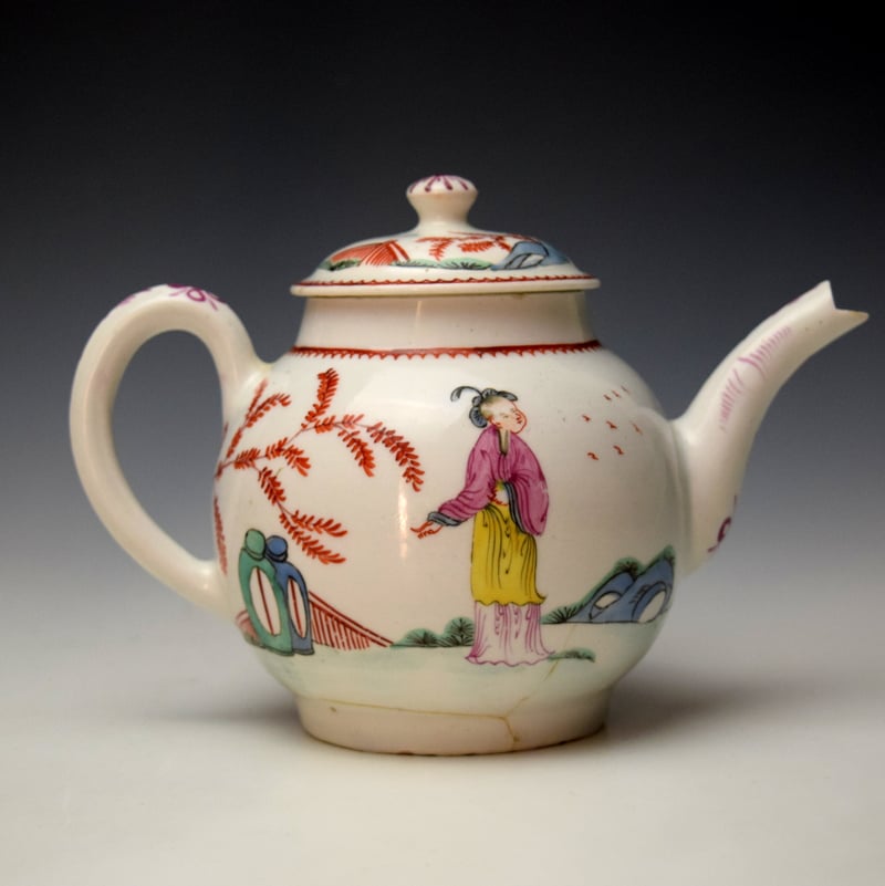 Bow Lady Holding a Flower Pattern Teapot and Cover c1765-70 (4)