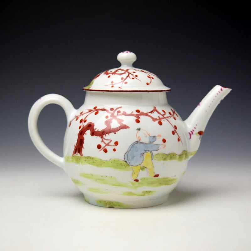 Bow Mandarin Boy Paying With an Apple Pattern Teapot and Cover c1765-70 (4)