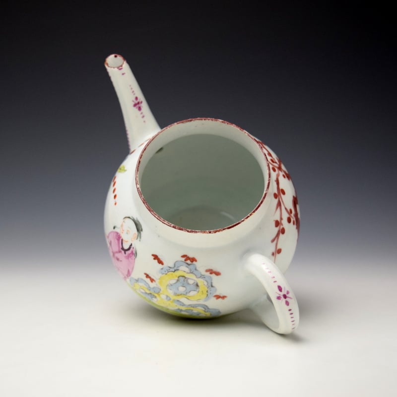 Bow Mandarin Boy Paying With an Apple Pattern Teapot and Cover c1765-70 (7)