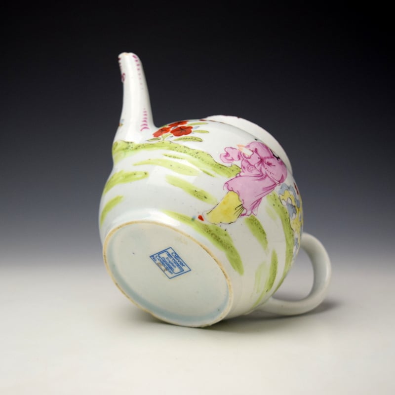 Bow Mandarin Boy Paying With an Apple Pattern Teapot and Cover c1765-70 (8)