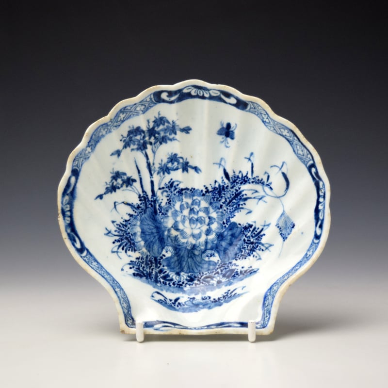 Peony and Bamboo Pattern Shell Shaped Pickle Dish c1758-62