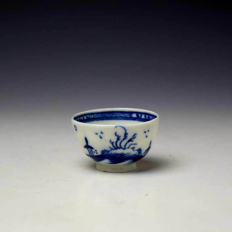 Caughley Island Pattern Toy Teabowl and Saucer c1778-92 (3)