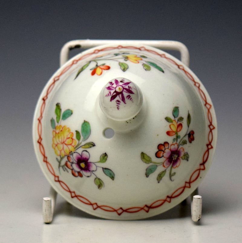 Derby Lady With Long Sleeves Pattern Coffee Pot and Cover c1760-65 (9)