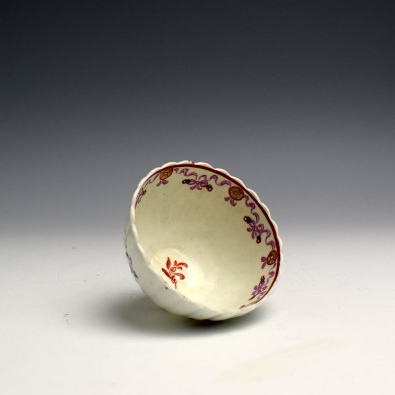 Fluted Lowestoft Floral Spray Decorated Tea Bowl c1780 (4)