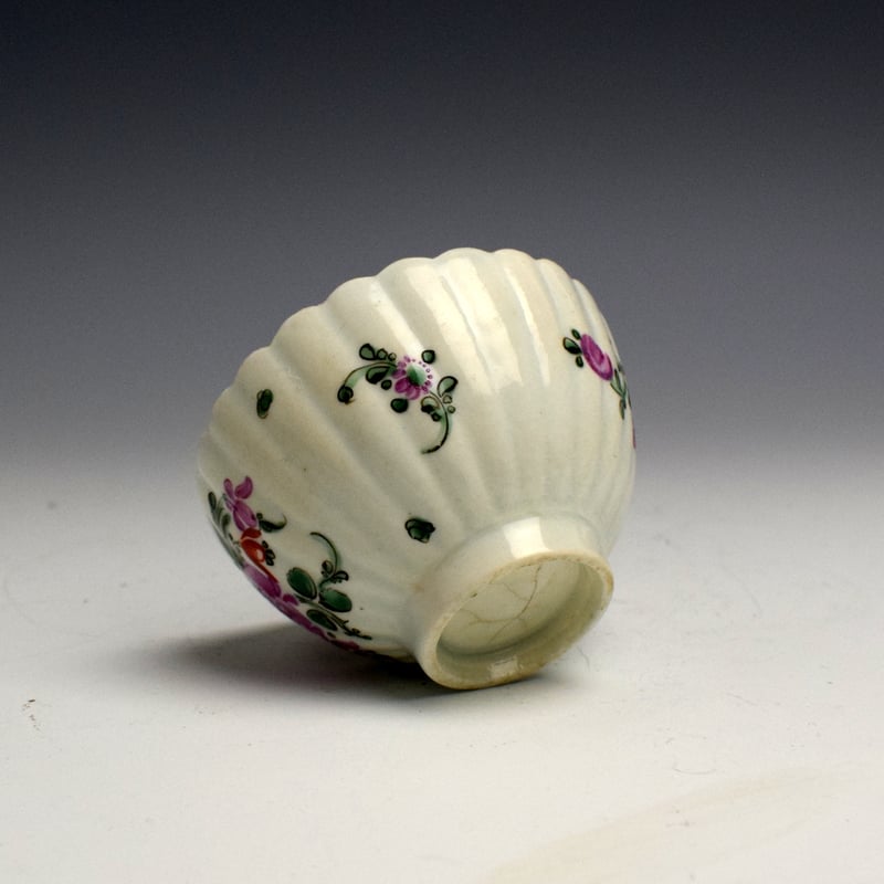 Fluted Lowestoft Floral Spray Decorated Tea Bowl c1780 (5)