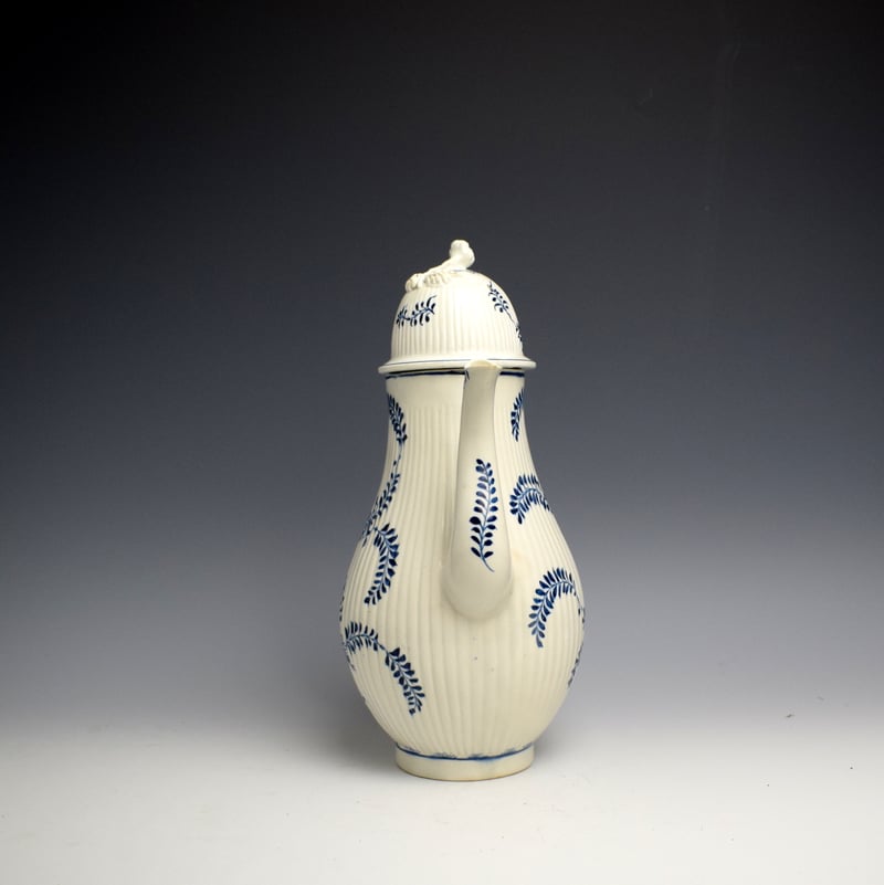 Large Lowestoft Immortelle Pattern Coffee Pot c1780 (5)