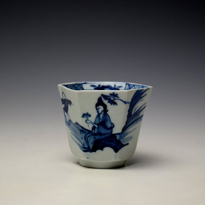 Liverpool Richard Chaffers Jumping Boy Pattern Hexagonal Handled Beaker and Stand c1756-60 (3)
