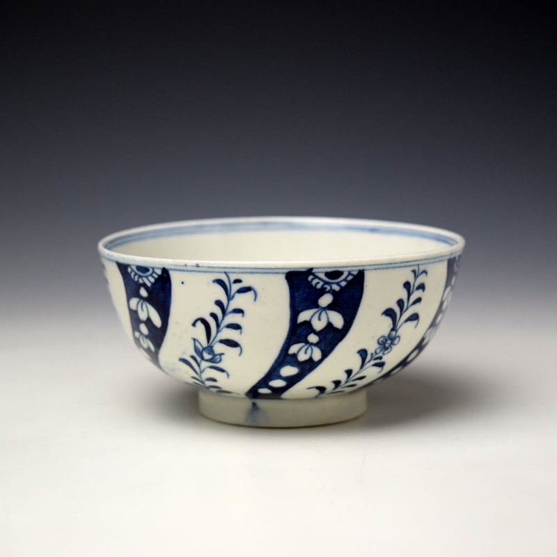 Lowestoft Blue Queen Charlotte Pattern Sugar Bowl c1770-75 (3)