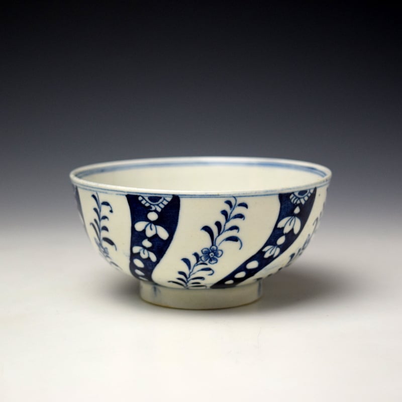Lowestoft Blue Queen Charlotte Pattern Sugar Bowl c1770-75 (4)
