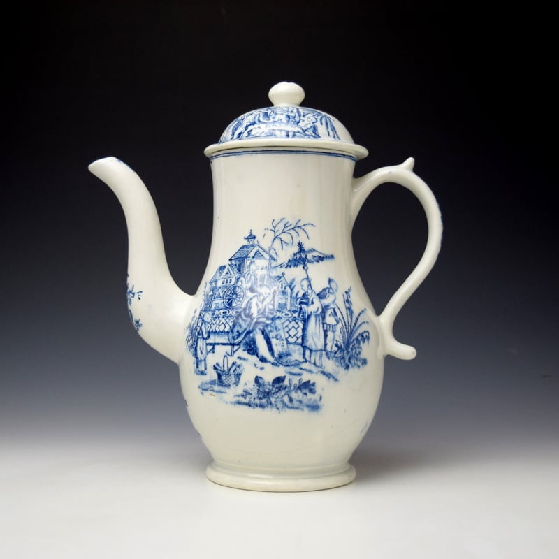 Lowestoft Carpet Seller Pattern Coffee Pot and Cover c1770-75 (1)