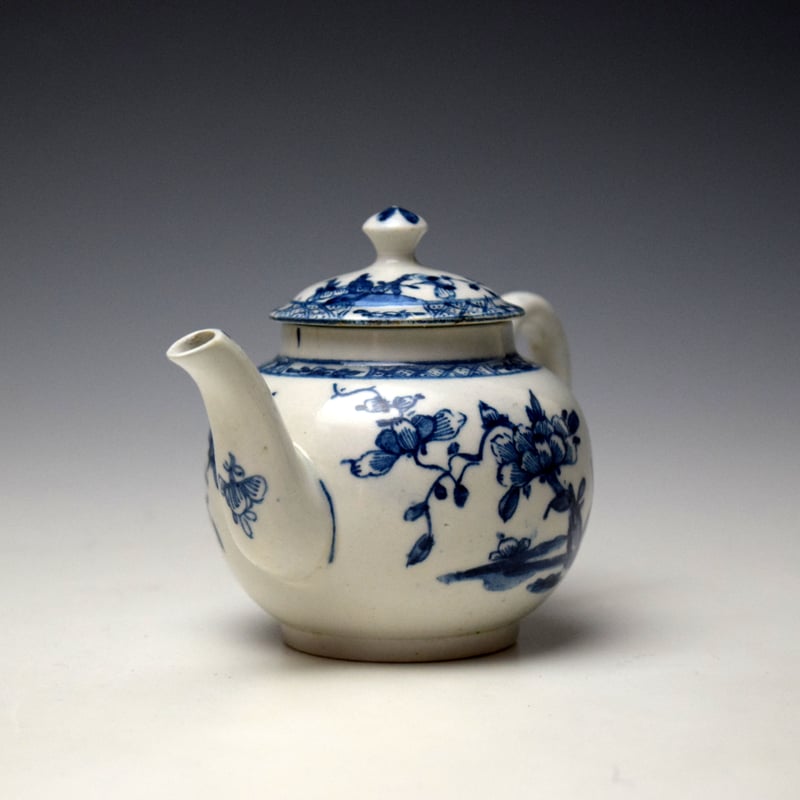 Lowestoft Early Flowering Plants Pattern Miniature Teapot and Cover c1760-64 (2)