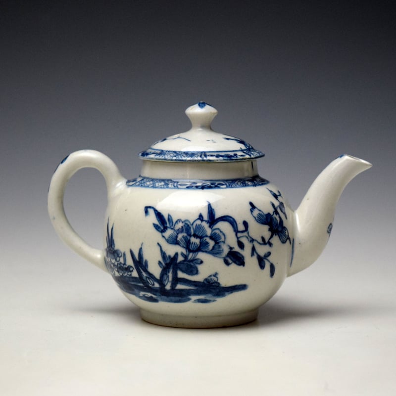 Lowestoft Early Flowering Plants Pattern Miniature Teapot and Cover c1760-64 (4)