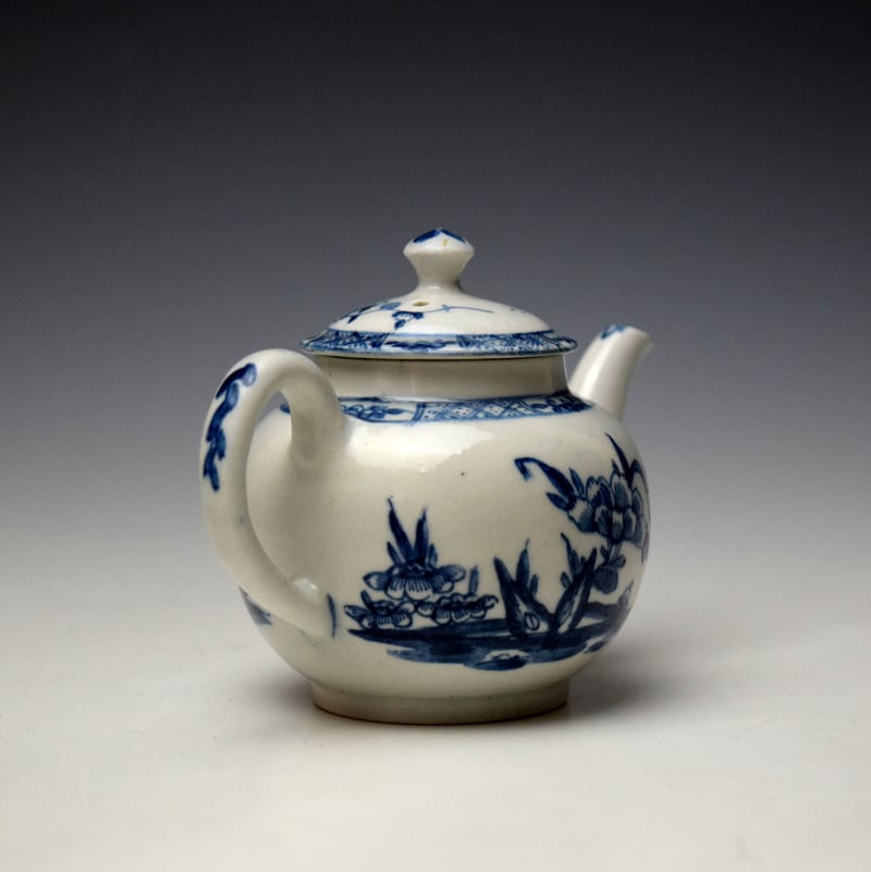 Lowestoft Early Flowering Plants Pattern Miniature Teapot and Cover c1760-64 (5)