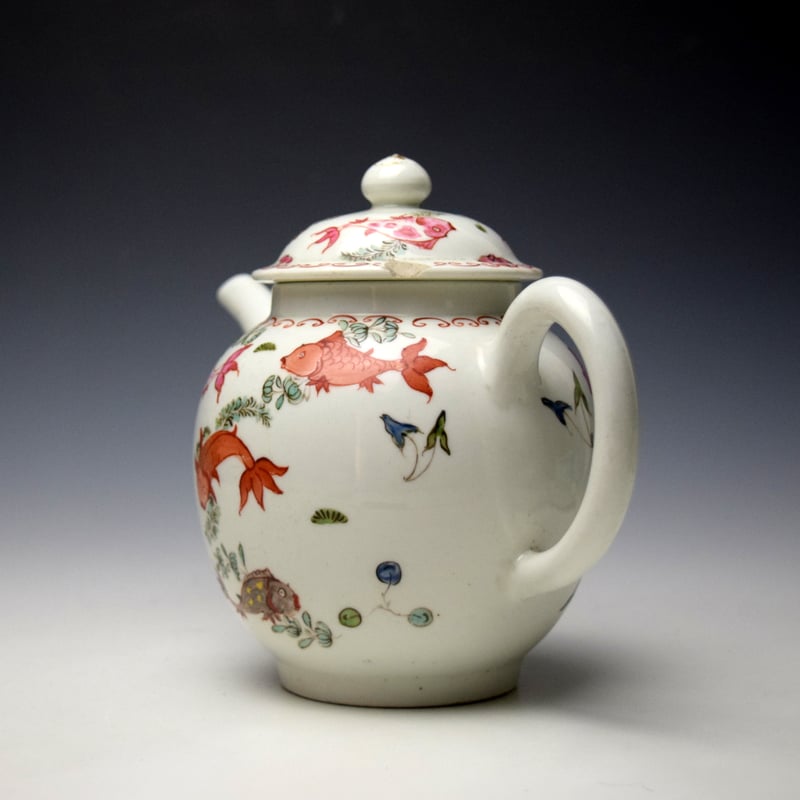 Lowestoft Fish Pattern Teapot and Cover c1775-80 (2)