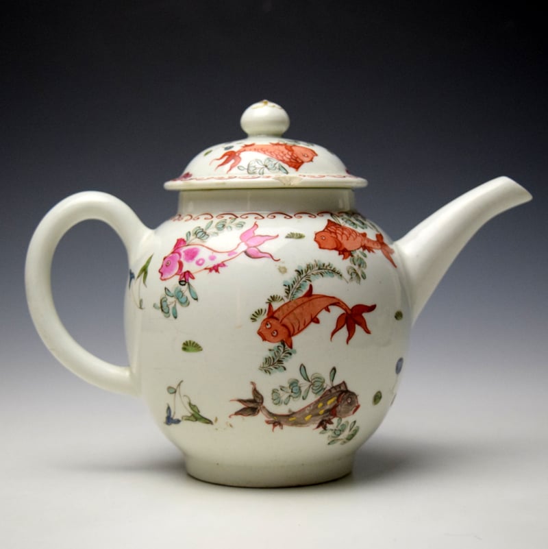 Lowestoft Fish Pattern Teapot and Cover c1775-80 (4)