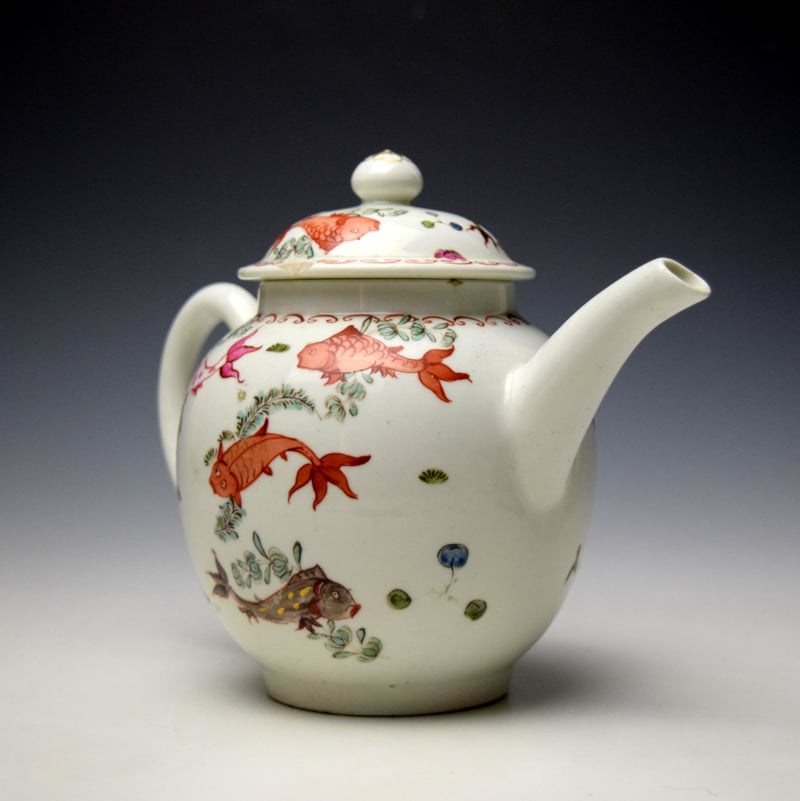 Lowestoft Fish Pattern Teapot and Cover c1775-80 (5)