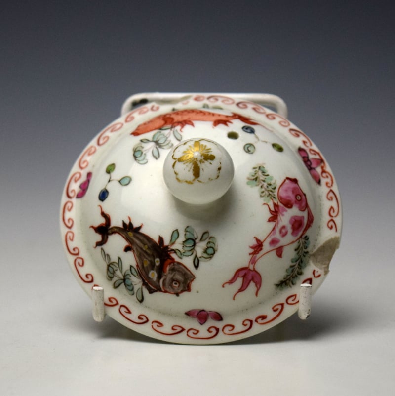 Lowestoft Fish Pattern Teapot and Cover c1775-80 (8)