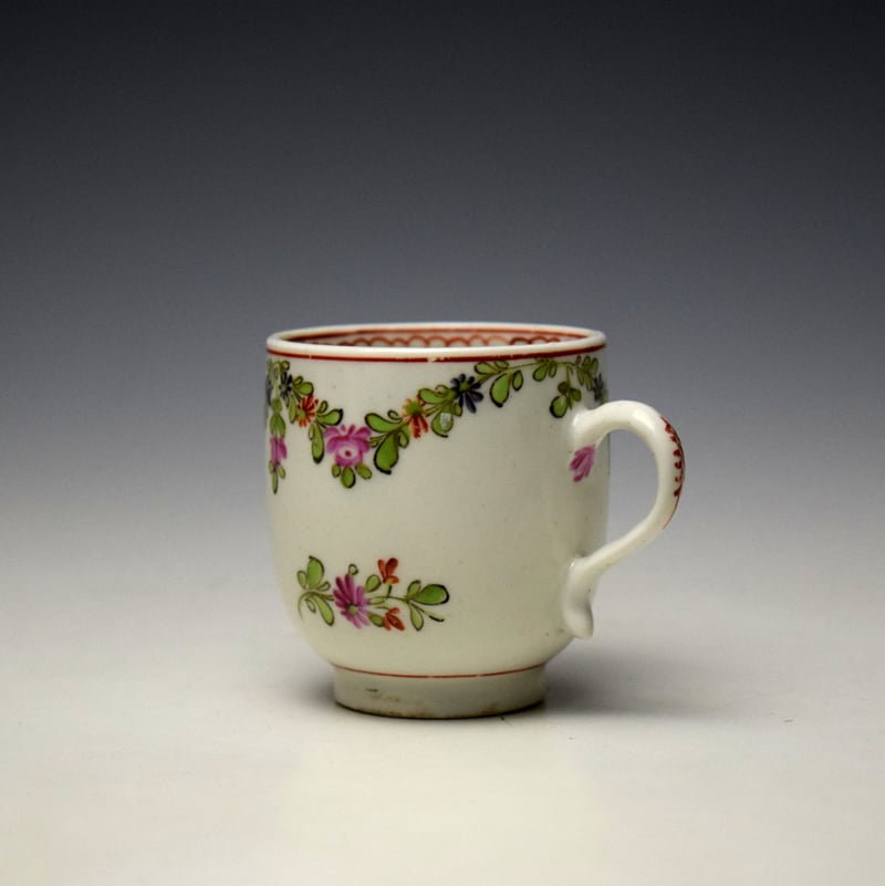 Lowestoft Floral Garland Pattern Coffee Cup c1780-85 (4)