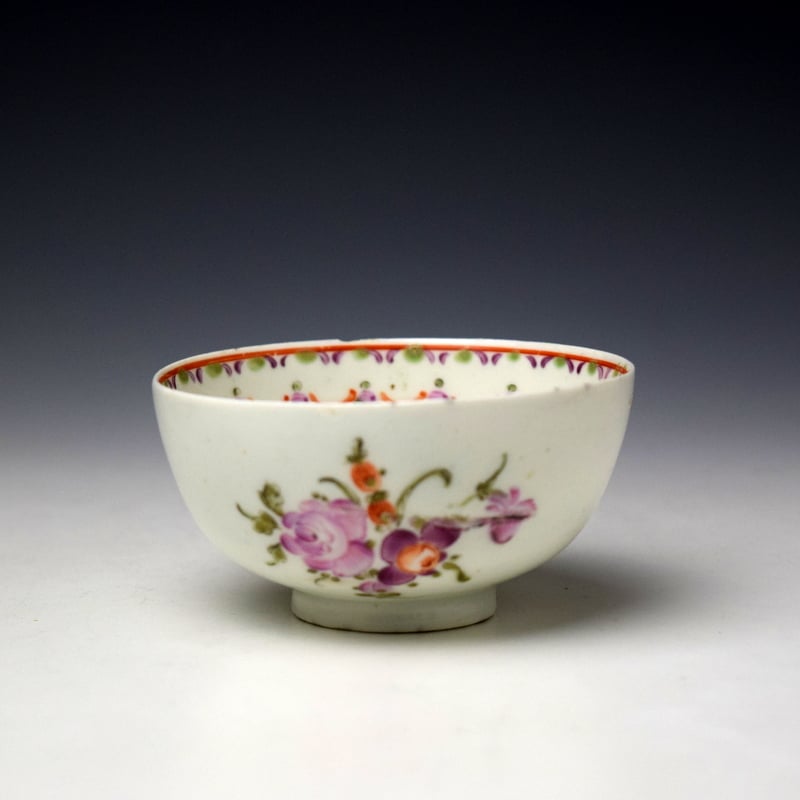Lowestoft Floral Pattern Teabowl and Saucer c1780-90 (2)