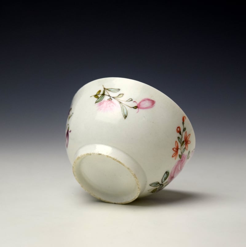 Lowestoft Floral Pattern Teabowl and saucer c1770-75 (7)