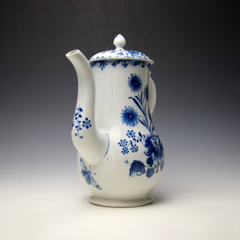 Lowestoft Floral and Moth Pattern Coffee Pot and Cover c1765-68 (2)