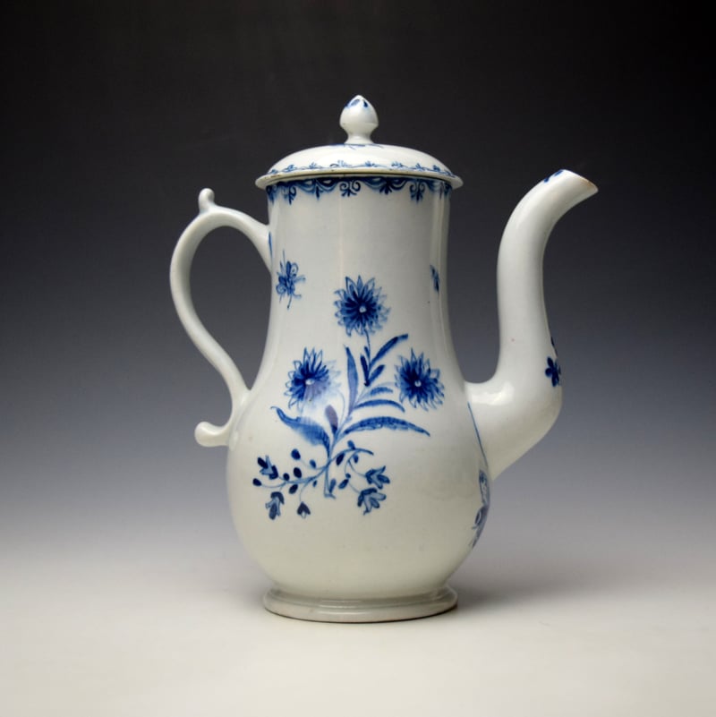 Lowestoft Floral and Moth Pattern Coffee Pot and Cover c1765-68 (4)