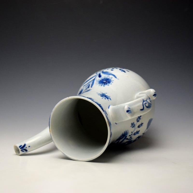 Lowestoft Floral and Moth Pattern Coffee Pot and Cover c1765-68 (7)