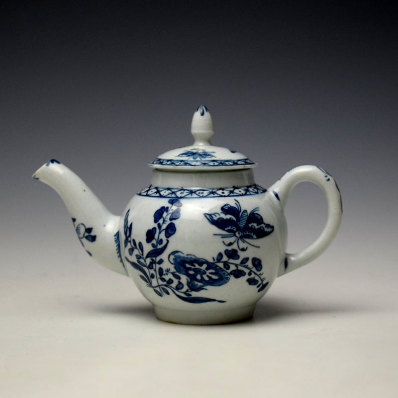 Lowestoft Flower and Moth Pattern Toy Teapot and Cover c1765-68 (2)