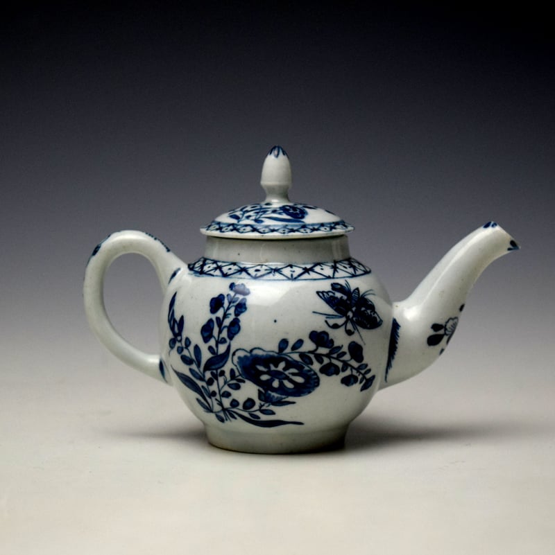 Lowestoft Flower and Moth Pattern Toy Teapot and Cover c1765-68 (5)