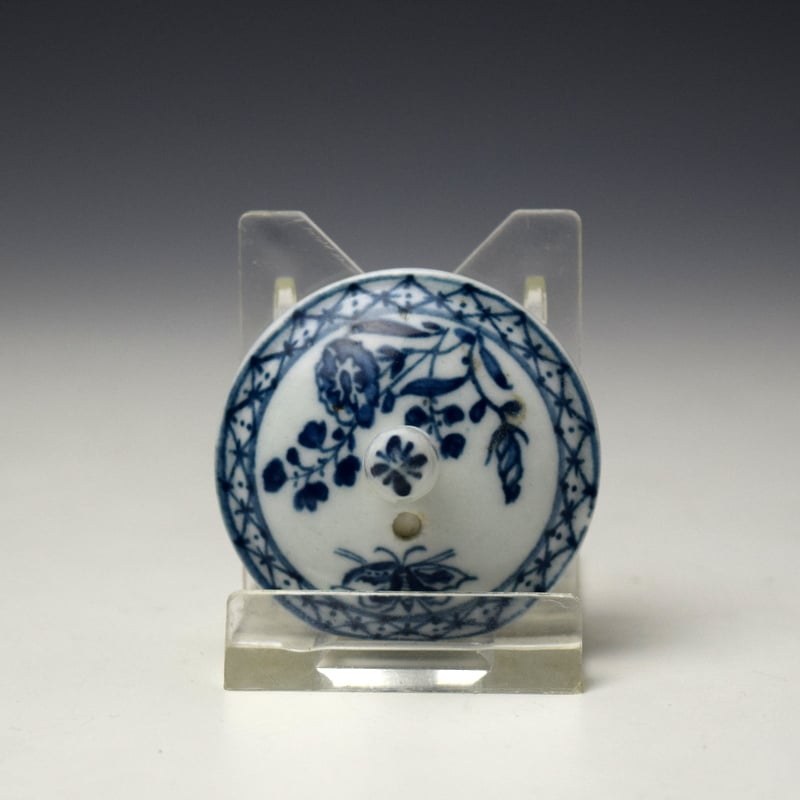 Lowestoft Flower and Moth Pattern Toy Teapot and Cover c1765-70 Ex Godden Refference Collection (10)