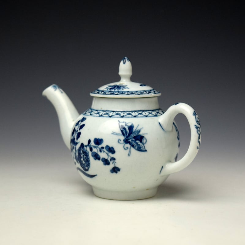 Lowestoft Flower and Moth Pattern Toy Teapot and Cover c1765-70 Ex Godden Refference Collection (7)