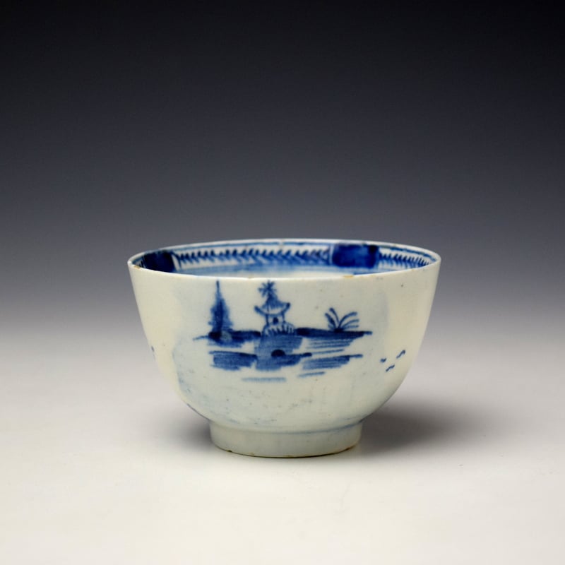 Lowestoft Gatehouse and Walled Garden Pattern Teabowl and Saucer c1785-90 (3)