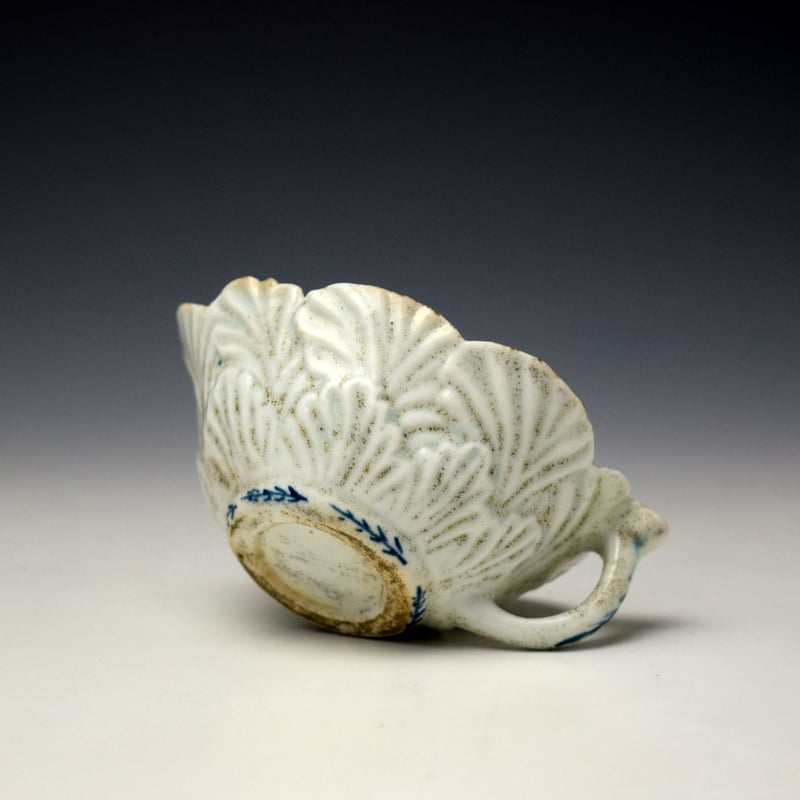 Lowestoft Geranium Leaf Moulded Butterboat c1770 (2)