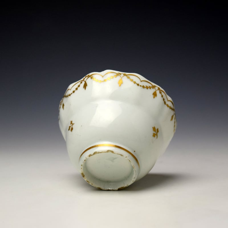 Lowestoft Gilded Border Teabowl and Saucer c1790-1800 (6)