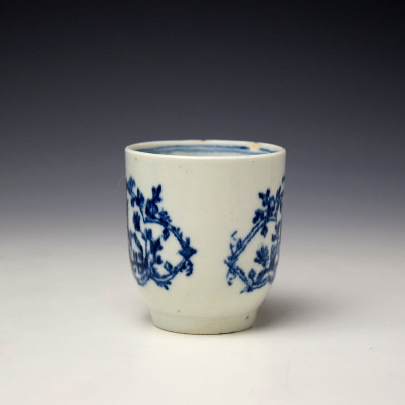 Lowestoft Good Cross Chapel Pattern Coffee Cup c1770-80 (2)