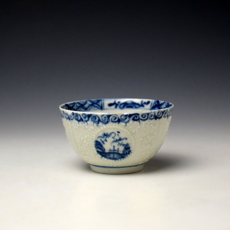 Lowestoft Hughes Moulded Teabowl and Saucer c1760-64 (4)