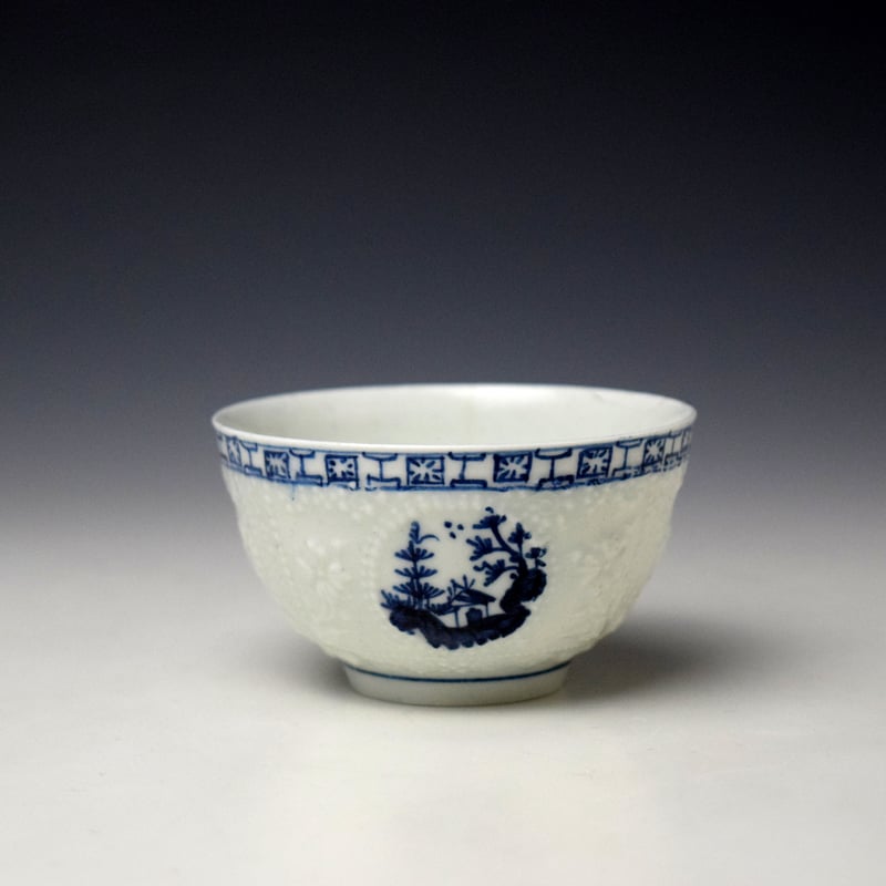 Lowestoft Hughes Moulded Teabowl and Saucer c1764-70 (3)