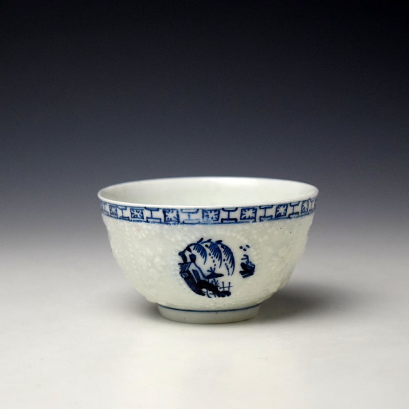 Lowestoft Hughes Moulded Teabowl and Saucer c1764-70 (4)