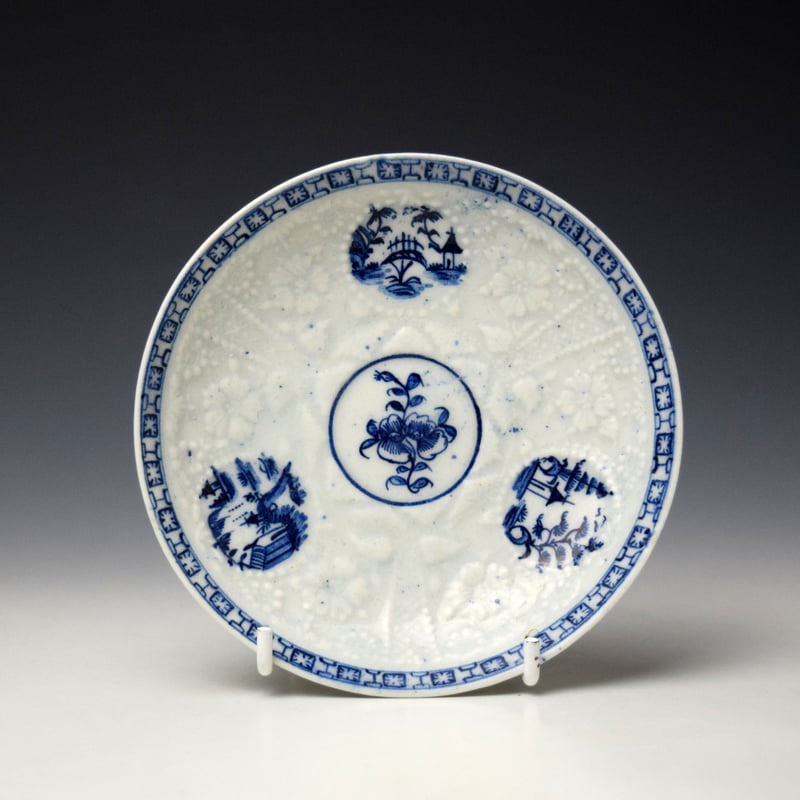 Lowestoft Hughes Moulded Teabowl and Saucer c1764-70 (8)