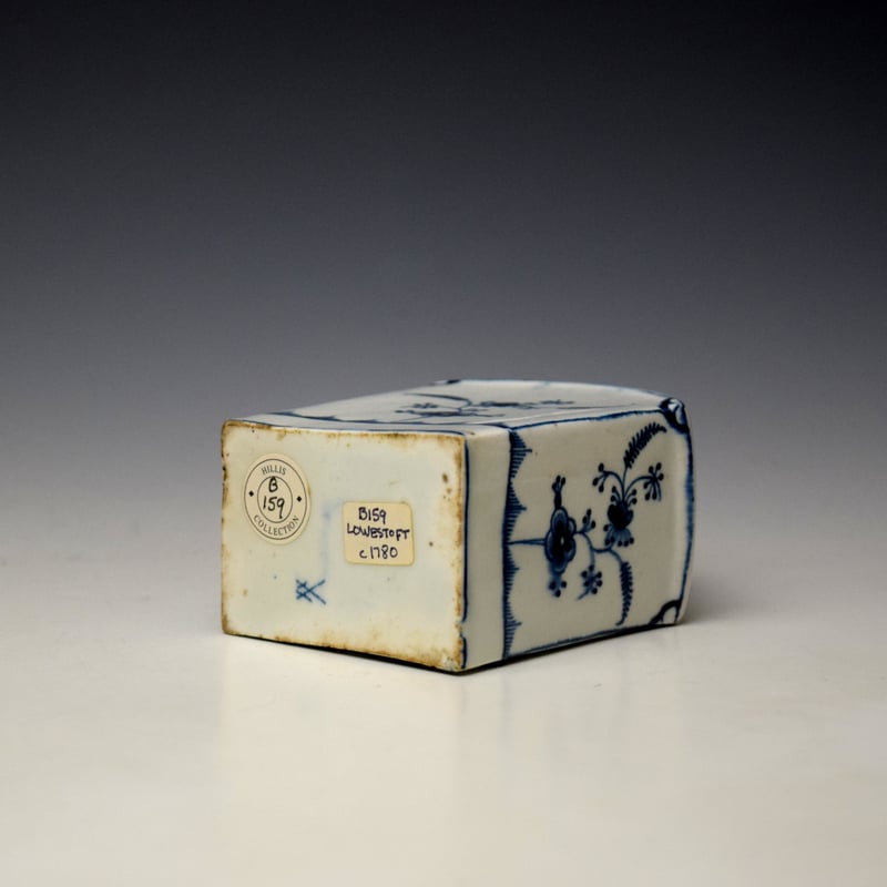 Lowestoft Immortelle Pattern Tea Canister and Cover c1770-75 (6)