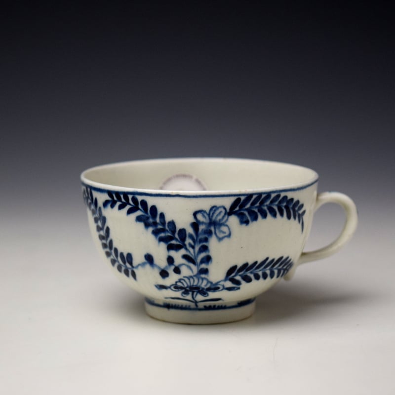 Lowestoft Immortelle Pattern Teacup and Saucer c1768-75 (2)
