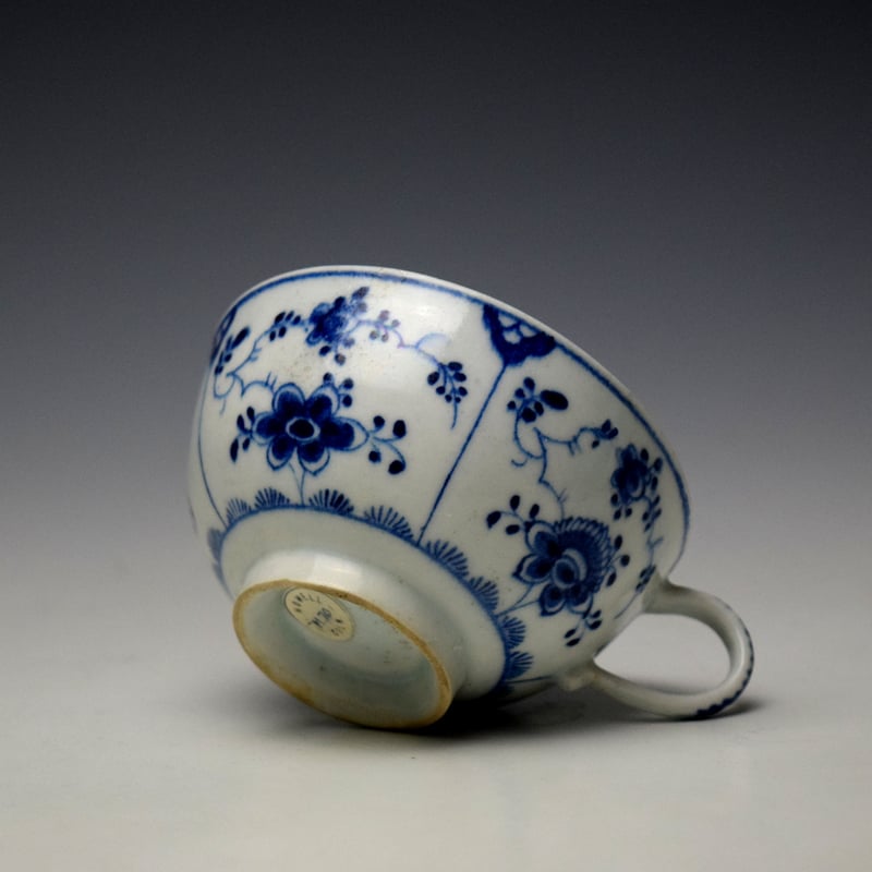 Lowestoft Immortelle Pattern Teacup and Saucer c1770-75 (8)