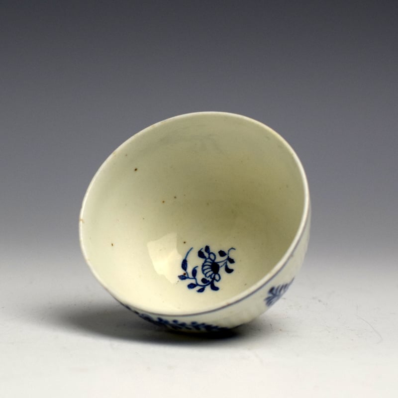 Lowestoft Imortelle Tea Bowl & Saucer 127 (7)
